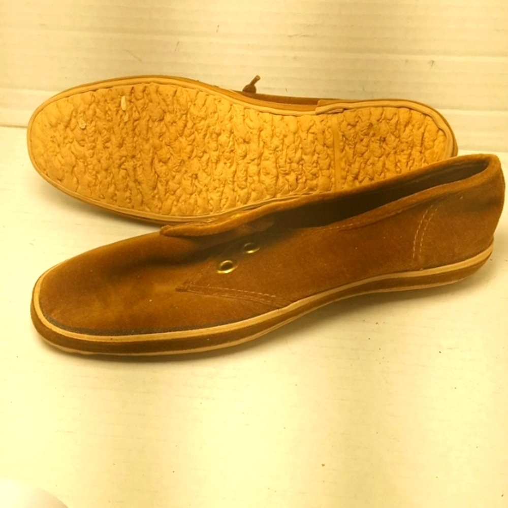 Vintage 1950s Original Brown Suede Red ball Casual shoes by ball band. Size 5 M